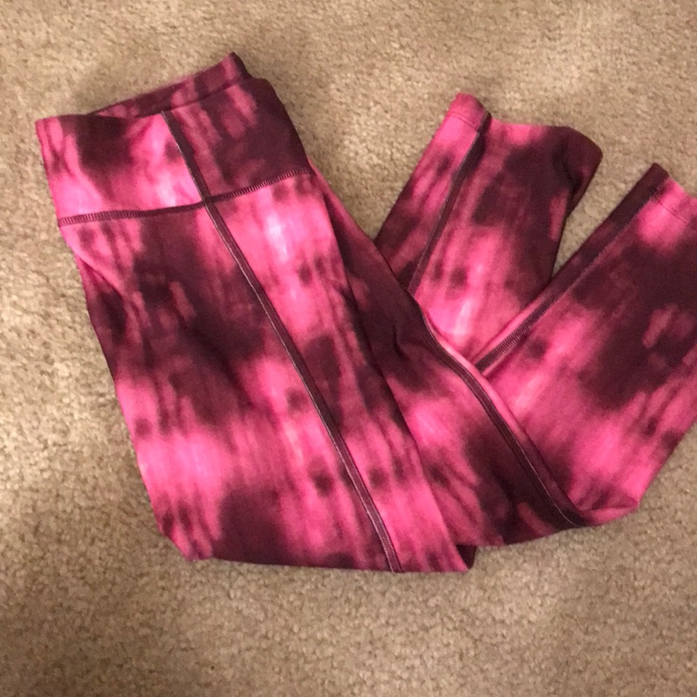 Size S under Armour leggings (mid length)